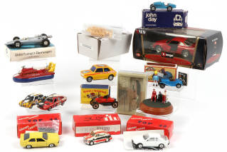 Lot 46 - DIVERS (14)