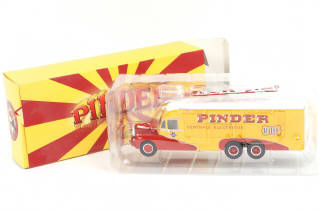 Lot 97 - DIVERS (25)