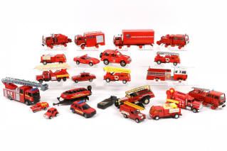 Lot 154 - DIVERS (22)