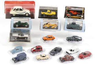 Lot 75 - DIVERS (17)