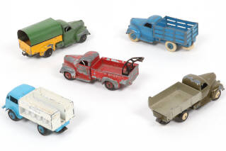 Lot 348 - DINKY TOYS (FRANCE) (5)