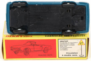 Lot 334 - DINKY TOYS (FRANCE) (1)