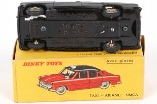 Lot 330 - DINKY TOYS (FRANCE) (1)
