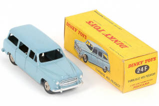 Lot 327 - DINKY TOYS (FRANCE) (1)
