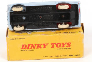 Lot 332 - DINKY TOYS (FRANCE) (1)