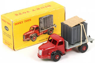 Lot 339 - DINKY TOYS (FRANCE) (1)