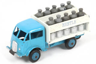Lot 326 - DINKY TOYS (FRANCE) (1)