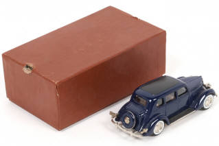 Lot 137 - ASHTON MODELS (USA) (1)