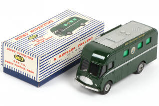 Lot 379 - DINKY TOYS (GB) (1)