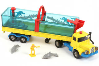 Lot 198 - CORGI TOYS (GB) (1)