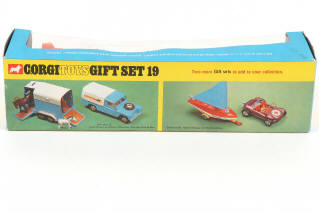 Lot 196 - CORGI TOYS (GB) (1)