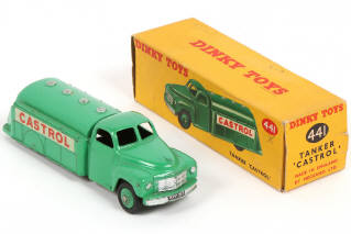 Lot 374 - DINKY TOYS (GB) (1)