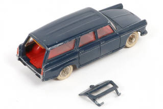 Lot 427 - DINKY TOYS (FRANCE) (4)