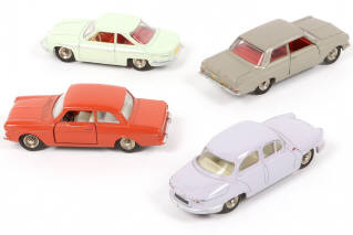 Lot 425 - DINKY TOYS (FRANCE) (4)