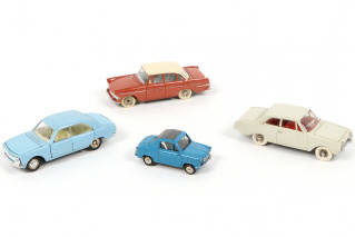 Lot 426 - DINKY TOYS (FRANCE) (4)