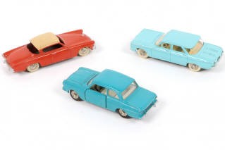 Lot 419 - DINKY TOYS (FRANCE) (3)