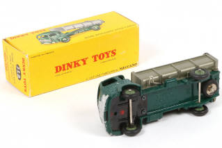 Lot 409 - DINKY TOYS (FRANCE) (1)