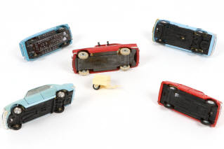 Lot 428 - DINKY TOYS (FRANCE) (5)