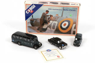 Lot 202 - CORGI TOYS (GB) (5)
