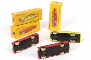 Lot 421 - DINKY TOYS (FRANCE) (3)