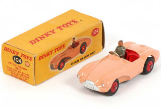 Lot 351 - DINKY TOYS (GB) (1)