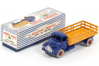 Lot 377 - DINKY TOYS (GB) (1)
