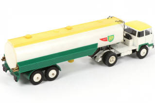 Lot 414 - DINKY TOYS (FRANCE) (1)