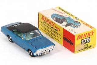 Lot 367 - DINKY TOYS (GB) (1)