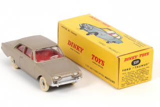 Lot 407 - DINKY TOYS (FRANCE) (1)