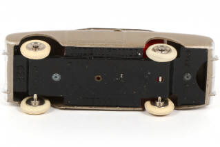 Lot 407 - DINKY TOYS (FRANCE) (1)