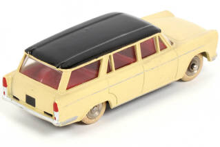Lot 402 - DINKY TOYS (FRANCE) (1)