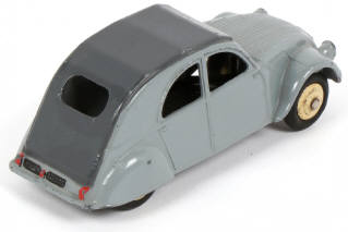 Lot 396 - DINKY TOYS (FRANCE) (1)