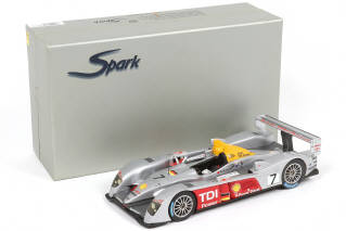 Lot 32 - SPARK (MACAU) (1)