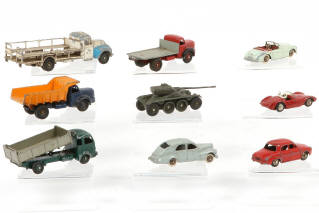 Lot 328 - DINKY TOYS (FRANCE) (9)