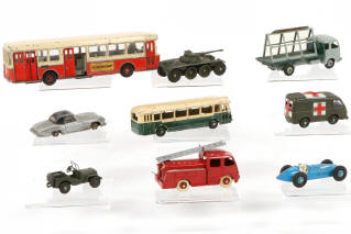 Lot 329 - DINKY TOYS (FRANCE) (9)