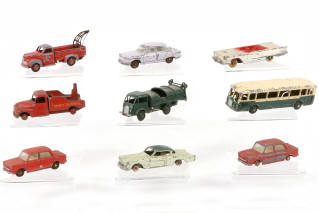 Lot 331 - DINKY TOYS (FRANCE) (9)