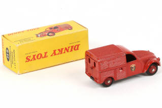 Lot 282 - DINKY TOYS (FRANCE) (1)