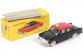 Lot 281 - DINKY TOYS (FRANCE) (1)
