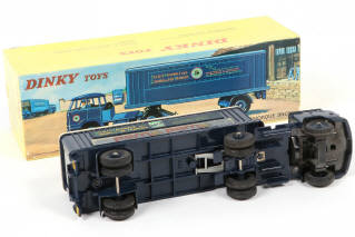 Lot 141 - DINKY TOYS (FRANCE) (1)