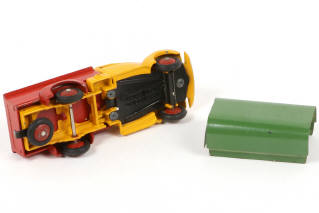 Lot 283 - DINKY TOYS (FRANCE) (1)