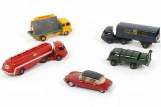 Lot 321 - DINKY TOYS (FRANCE) (5)