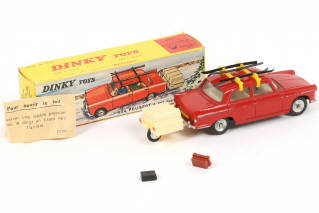 Lot 295 - DINKY TOYS (FRANCE) (1)