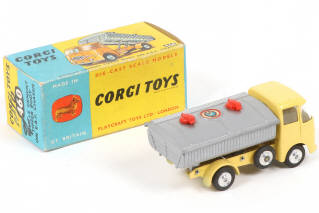 Lot 153 - CORGI TOYS (GB) (1)