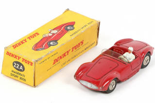 Lot 265 - DINKY TOYS (FRANCE) (1)