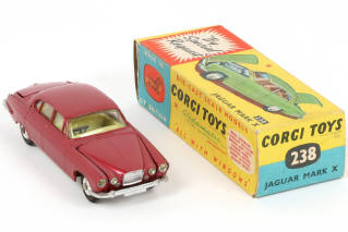 Lot 47 - CORGI TOYS (GB) (1)