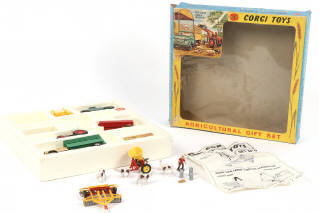 Lot 163 - CORGI TOYS (GB) (1)