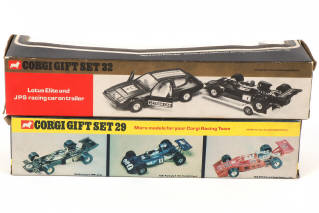 Lot 171 - CORGI TOYS (GB) (2)