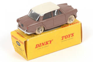 Lot 329 - DINKY TOYS (FRANCE) (1)