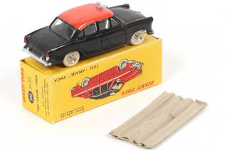 Lot 335 - DINKY TOYS (FRANCE) (1)