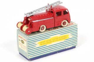 Lot 340 - DINKY TOYS (FRANCE) (1)